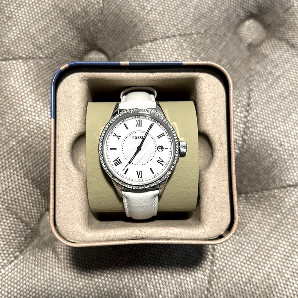 FOSSIL Watch With leather band